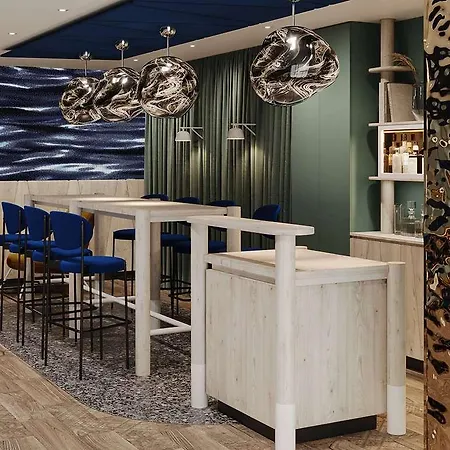 Готель Mercure Centre 4*